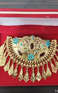 سنجاق سینه بدل