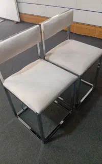 دو عدد صندلی نو