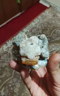 کلکسیونی سنگهای معدنی عقیق