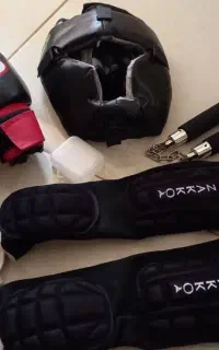 دستکش بوکس و زانوبند