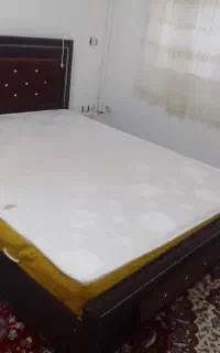 تخت دو نفره سالم و بدون تشک