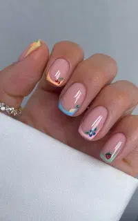 خدمات تخصصی ناخن (تخفیف ویژه ۱۵٪ + طراحی رایگان)