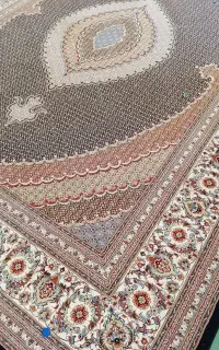 یک تخته فرش دوازده متری هفتصد شانه تراکم 2550