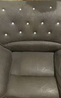 مبل راحتی با رویه چرم