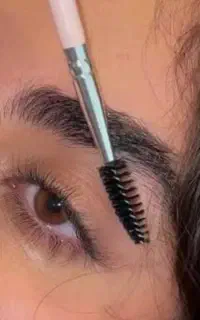 رویش مجدد و تقویت ابرو و مژه