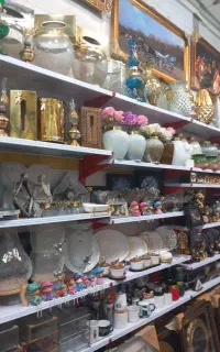 سلام به یک منشی جوان برای فروشندگی نیازمندیم