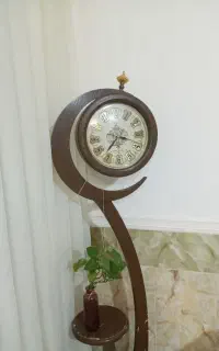 ساعت ایستاده وتابلو
