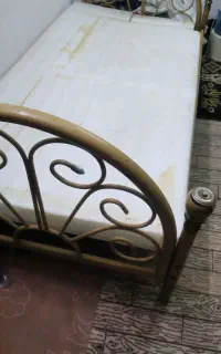 تخت خواب آهنی سالم