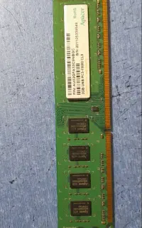 دو عدد رم ۴ گیگ ddr3