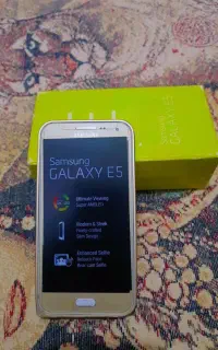 گوشیE5