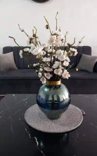 گل وگلدان