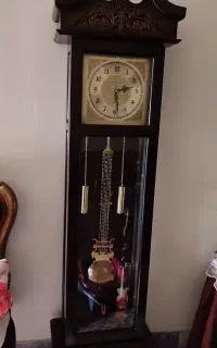 ساعت وگنجه ویترینی بوفه