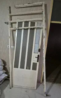 درب فلزی