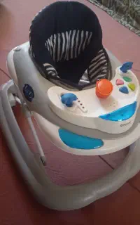 کالسکه و روروئک و ساک لباس نوزاد