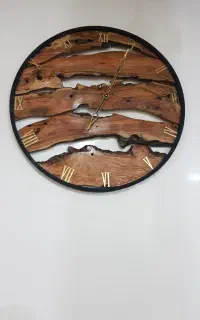 ساعت دیواری چوبی