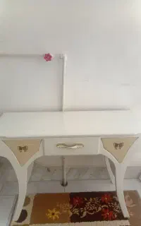 میز آرایشی