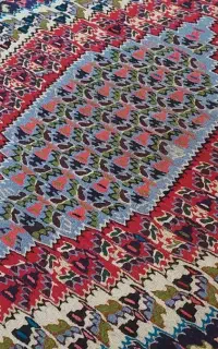 دو عدد سجاده سنتی خوش‌رنگ و سالم