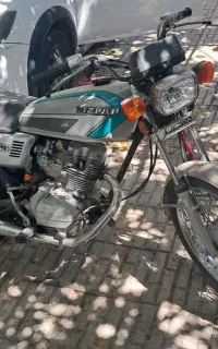 هندا ۱۲۵ آرمین  رنگ نقره ای