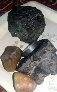 شهاب سنگ و سنگ قیمتی