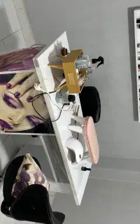صندلی و دکور و وسایل آرایشگاه