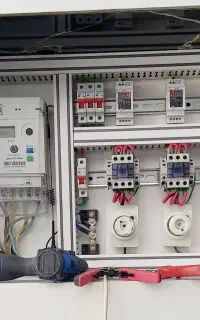 برقکار
