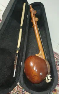 کمانچه کیهان در حد نو بی خط و خش