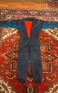 لباس خارجی مارکدار مخصوص اسکی،سالم ،و نو