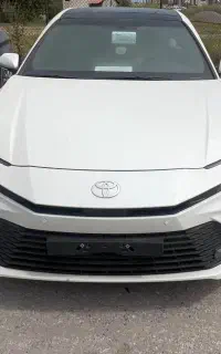 تویوتا کمری هیبرید ژاپن ۲۰۲۶ سفید