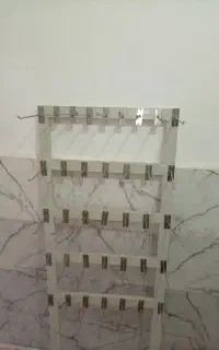 رگال با چهل عدد میخ