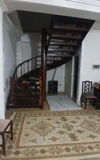 پله گردان فلزی با رکش چوب نراد