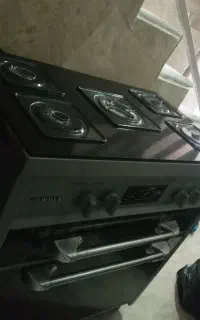 گاز طرح فر تمیز و سالم صفحه شیشه ای
