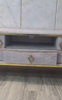 فروش میز تلویزیون ۶۵ اینچ به بالا