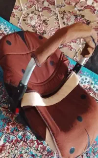 کریر و میز و صندلی