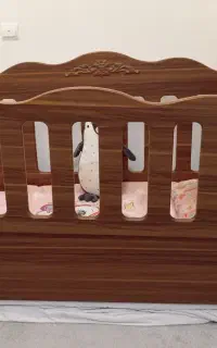 تخت کنار مادر