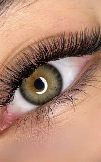 اموزش و کاشت مژه