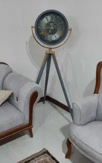 ساعت ایستاده