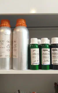 عطر گرمی به قیمت عمده