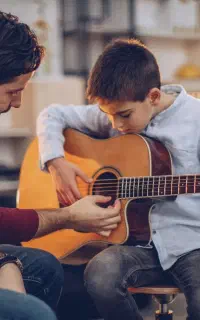 آموزش گیتار در منزل