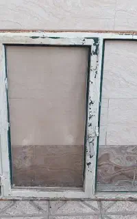 پنجره آهنی