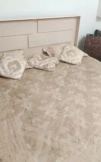 تخت خواب‌ و تشک و روتختی و پاتختی