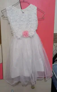 لباس دخترانه درحدنو