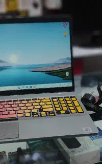 لپ تاپ  Dell Core i5 SSD 500g Ram 16 DDR4