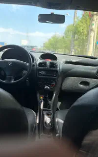 206 سفید بیرنگ