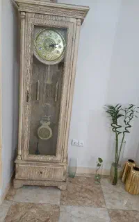 ساعت ایستاده. چوب راش