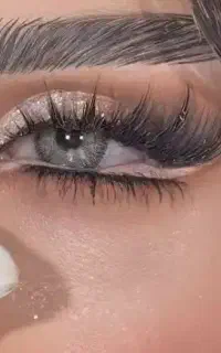 مدل برای اصلاح با وکس