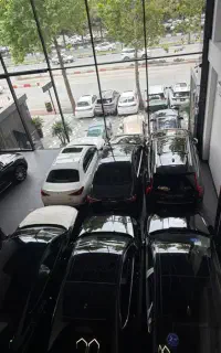 فروشنده خودرو،کانتر من،ماشین فروشنده خانم