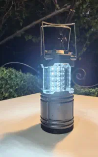 چراغ کمپینگ LED تاشو و شارژی نوردهی قوی و کم‌مصرف