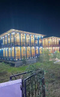 بومگردی سراوان جاده تهران