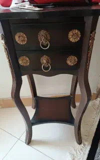 میز تلفن ساعت ایستاده
