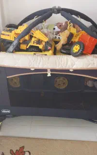 تخت کودک ونوزاد به همراه کمدو بوفه